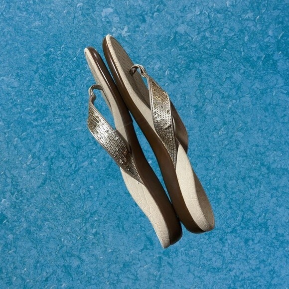 VIONIC Gold Sequined Flip Fops size 9 - Picture 3 of 6